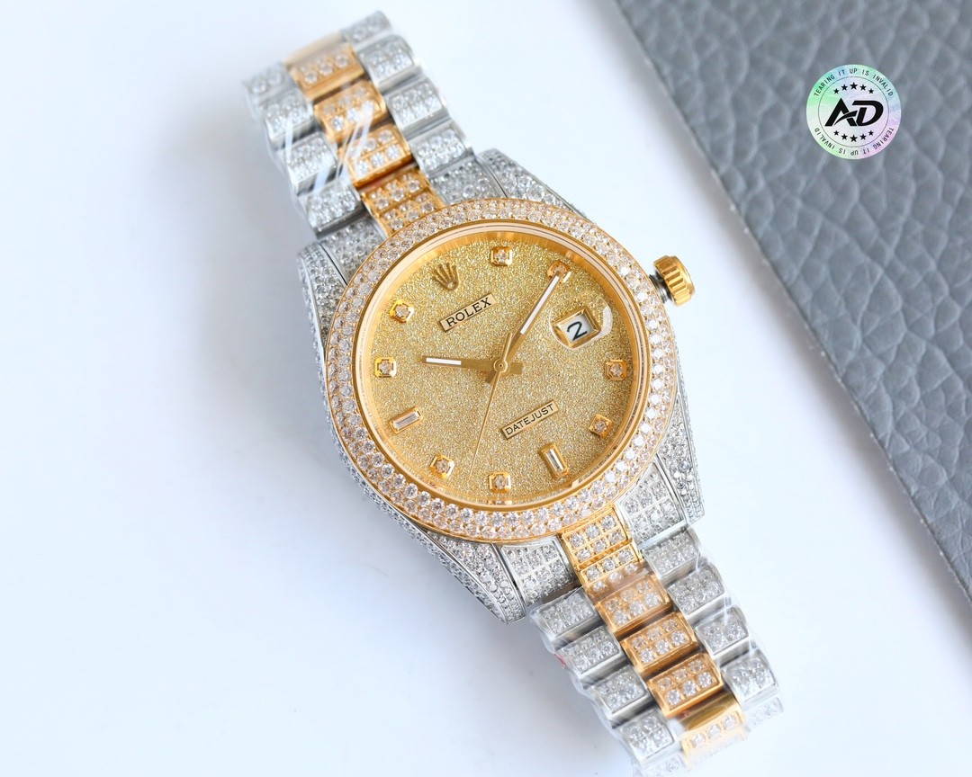 The luxurious Rolex Datejust Full Diamond 41mm imported 3135 movement under the starry sky